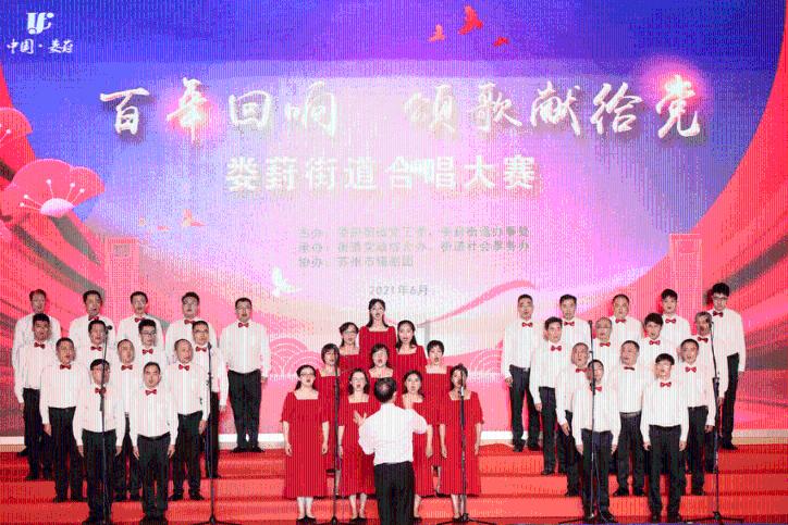我有一个同学因为成绩差要被父母转学，我怎么劝他父母呢？